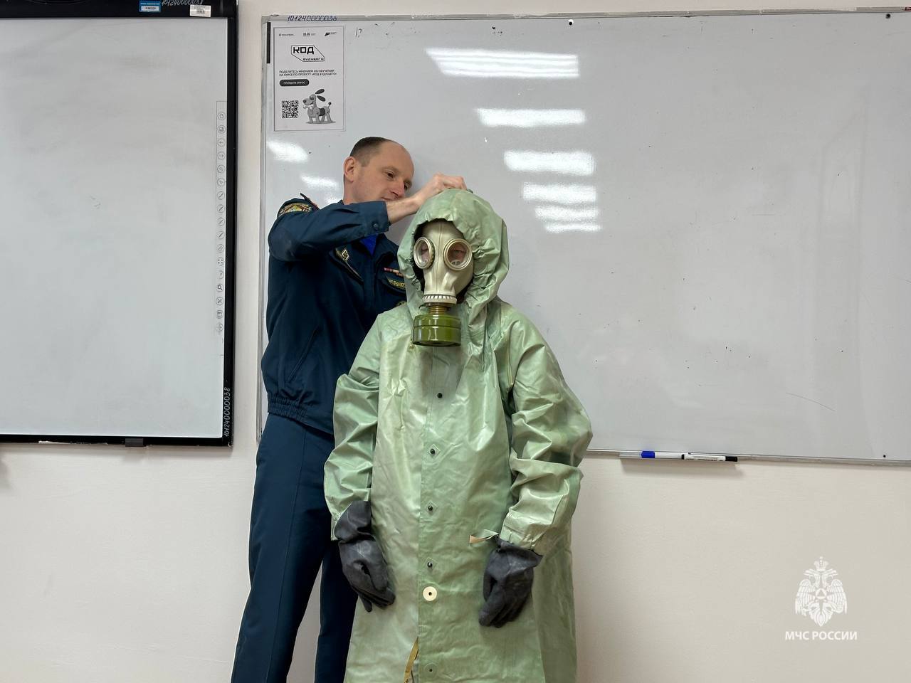 Огнеборцы Югры делятся опытом с кадетами профильного класса Огнеборцы Югры делятся опытом с кадетами профильного класса