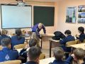 Огнеборцы Югры делятся опытом с кадетами профильного класса