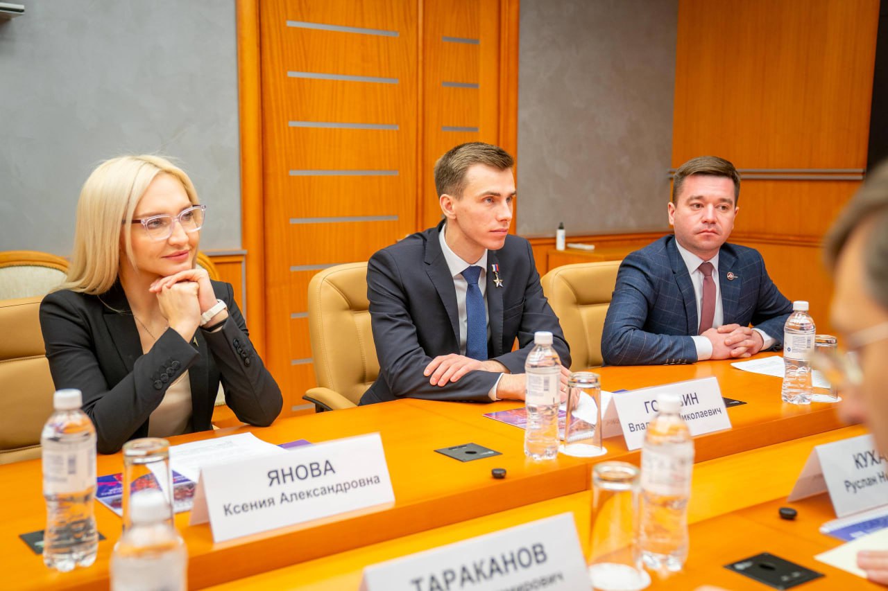 В Югре обсудили развитие детских патриотических организаций В Югре обсудили развитие детских патриотических организаций