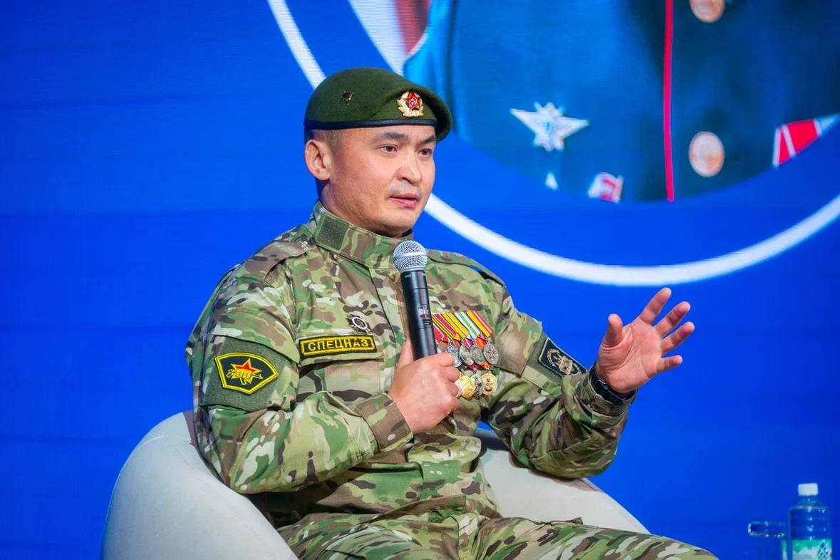 В Югре молодёжь встретилась с ветеранами СВО в Национальном центре «Россия» В Югре молодёжь встретилась с ветеранами СВО в Национальном центре «Россия»