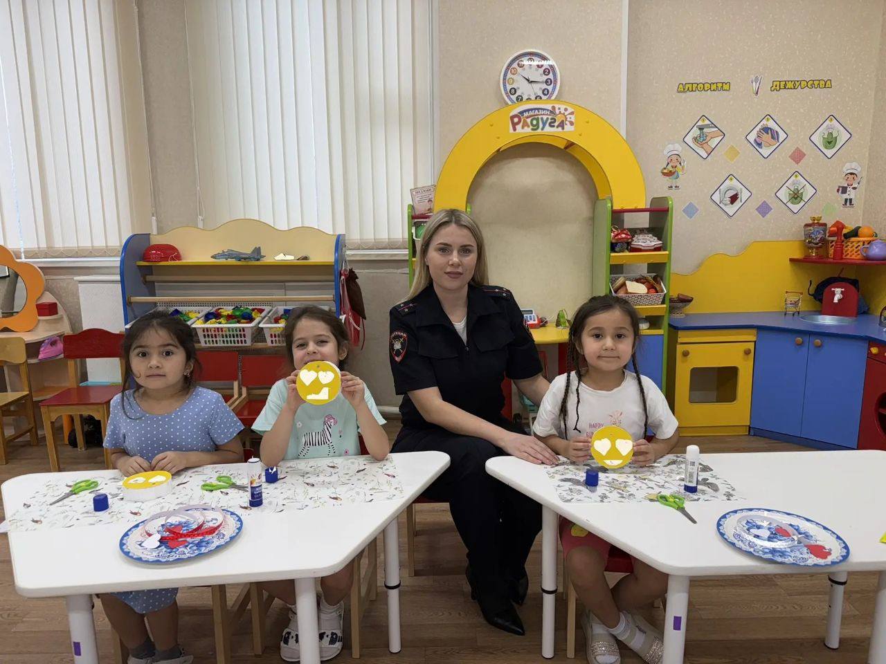 #Сохранидетскуюжизнь. В преддверии зимних каникул вопрос профилактики детской аварийности особенно актуален, как при осуществлении перевозок несовершеннолетних пассажиров в транспортных средствах , так и при их... #Сохранидетскуюжизнь. В преддверии зимних каникул вопрос профилактики детской аварийности особенно актуален, как при осуществлении перевозок несовершеннолетних пассажиров в транспортных средствах , так и при их...