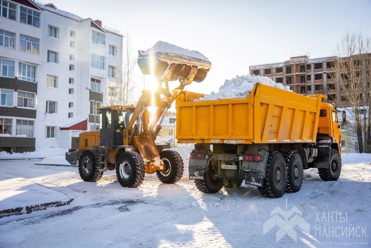 На страже чистоты: коммунальные службы ликвидируют последствия вчерашней метели На страже чистоты: коммунальные службы ликвидируют последствия вчерашней метели
