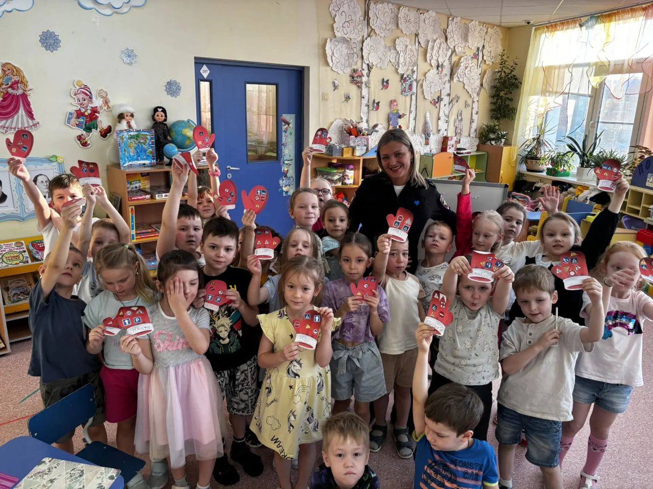 #Сохранидетскуюжизнь. В преддверии зимних каникул вопрос профилактики детской аварийности особенно актуален, как при осуществлении перевозок несовершеннолетних пассажиров в транспортных средствах , так и при их... #Сохранидетскуюжизнь. В преддверии зимних каникул вопрос профилактики детской аварийности особенно актуален, как при осуществлении перевозок несовершеннолетних пассажиров в транспортных средствах , так и при их...