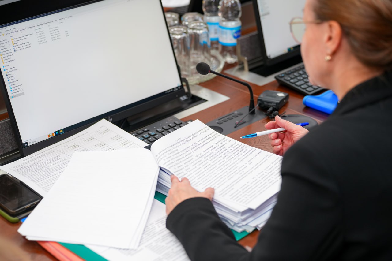 В Думе Ханты-Мансийска прошло заседание комитета по городскому хозяйству В Думе Ханты-Мансийска прошло заседание комитета по городскому хозяйству