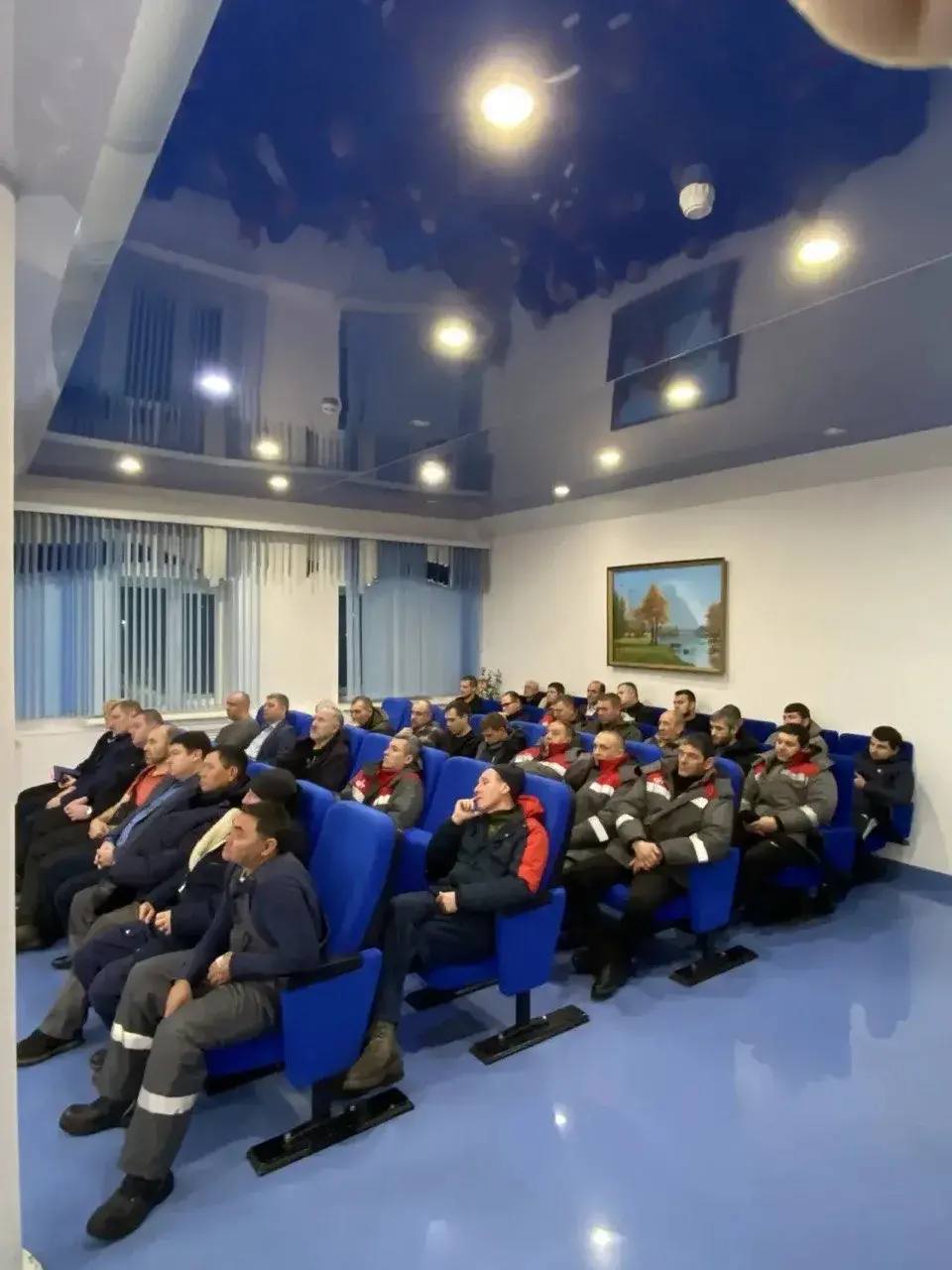 В рамках акции «По зимней дороге – без ДТП» сотрудники Госавтоинспекции Югры провели просветительские встречи со взрослым населением, чтобы напомнить о важности соблюдения правил дорожного движения в зимний период В рамках акции «По зимней дороге – без ДТП» сотрудники Госавтоинспекции Югры провели просветительские встречи со взрослым населением, чтобы напомнить о важности соблюдения правил дорожного движения в зимний период