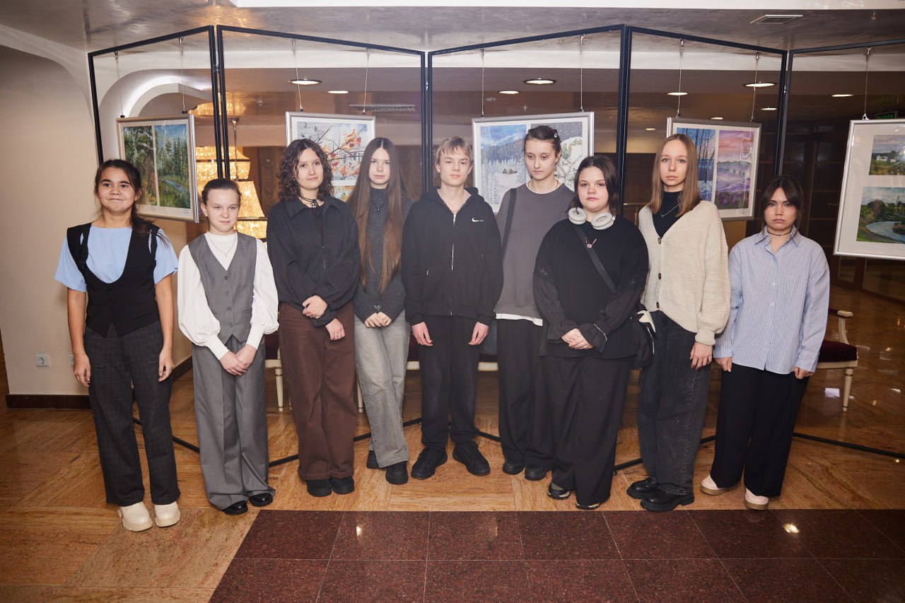 Выставка работ воспитанников Детской школы искусств №2 открылась в Сургутской филармонии Выставка работ воспитанников Детской школы искусств №2 открылась в Сургутской филармонии