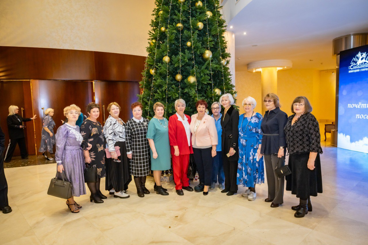 Максим Ряшин: Накануне Нового года в окружном центре чествовали ветеранов труда, почетных жителей и общественных деятелей, внесших значительный вклад в развитие окружной столицы! Максим Ряшин: Накануне Нового года в окружном центре чествовали ветеранов труда, почетных жителей и общественных деятелей, внесших значительный вклад в развитие окружной столицы!