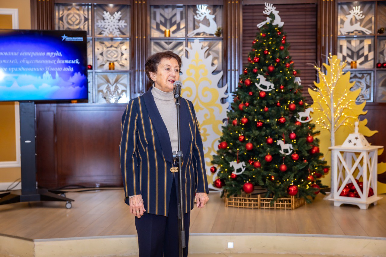 Максим Ряшин: Накануне Нового года в окружном центре чествовали ветеранов труда, почетных жителей и общественных деятелей, внесших значительный вклад в развитие окружной столицы! Максим Ряшин: Накануне Нового года в окружном центре чествовали ветеранов труда, почетных жителей и общественных деятелей, внесших значительный вклад в развитие окружной столицы!