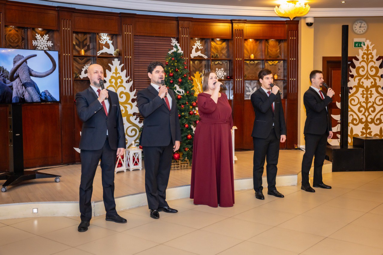 Максим Ряшин: Накануне Нового года в окружном центре чествовали ветеранов труда, почетных жителей и общественных деятелей, внесших значительный вклад в развитие окружной столицы! Максим Ряшин: Накануне Нового года в окружном центре чествовали ветеранов труда, почетных жителей и общественных деятелей, внесших значительный вклад в развитие окружной столицы!