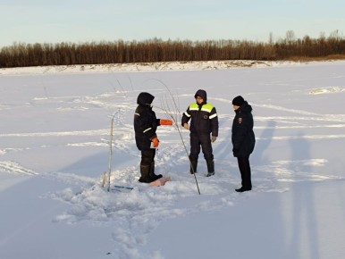 Опасный лед: транспортные полицейские Сургута провели профилактические рейды на реке Обь и выявили 13 нарушителей