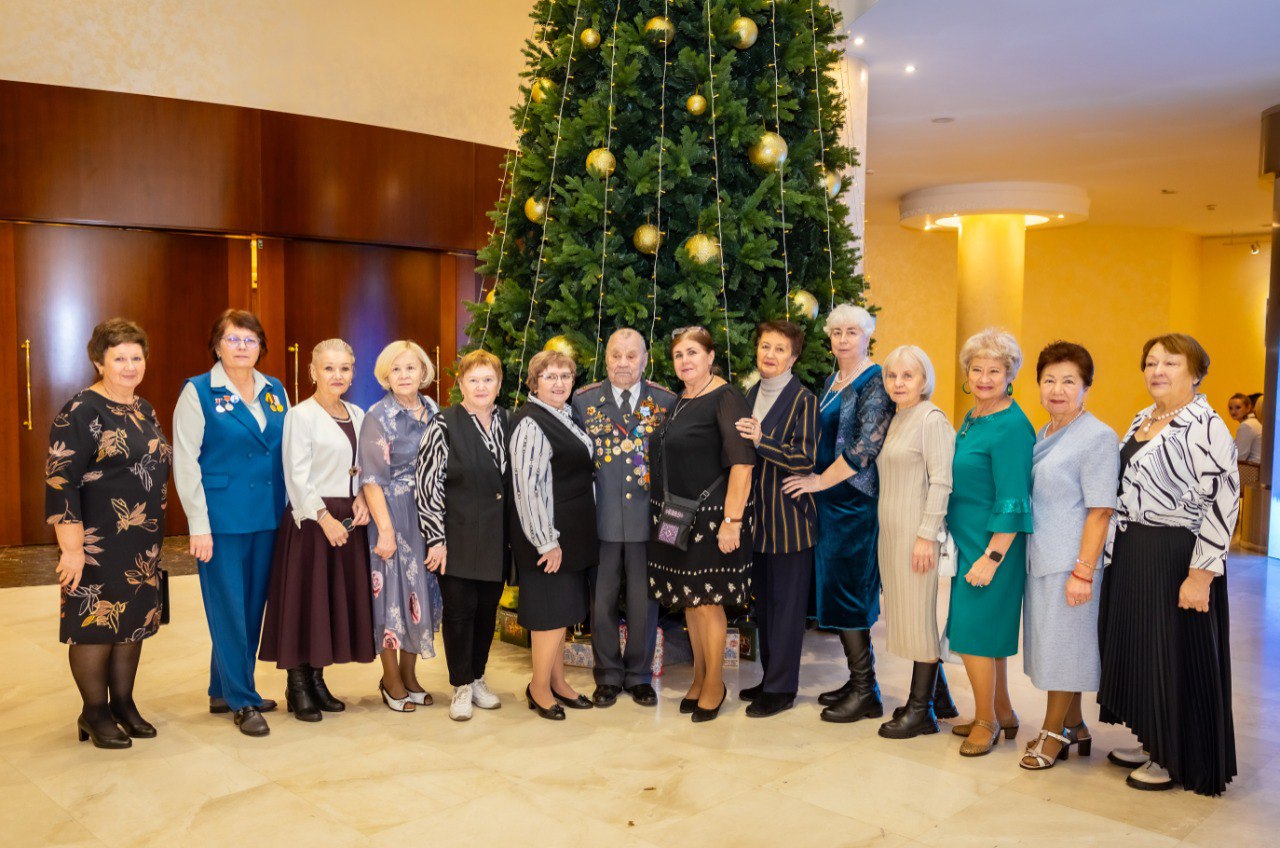 Максим Ряшин: Накануне Нового года в окружном центре чествовали ветеранов труда, почетных жителей и общественных деятелей, внесших значительный вклад в развитие окружной столицы! Максим Ряшин: Накануне Нового года в окружном центре чествовали ветеранов труда, почетных жителей и общественных деятелей, внесших значительный вклад в развитие окружной столицы!