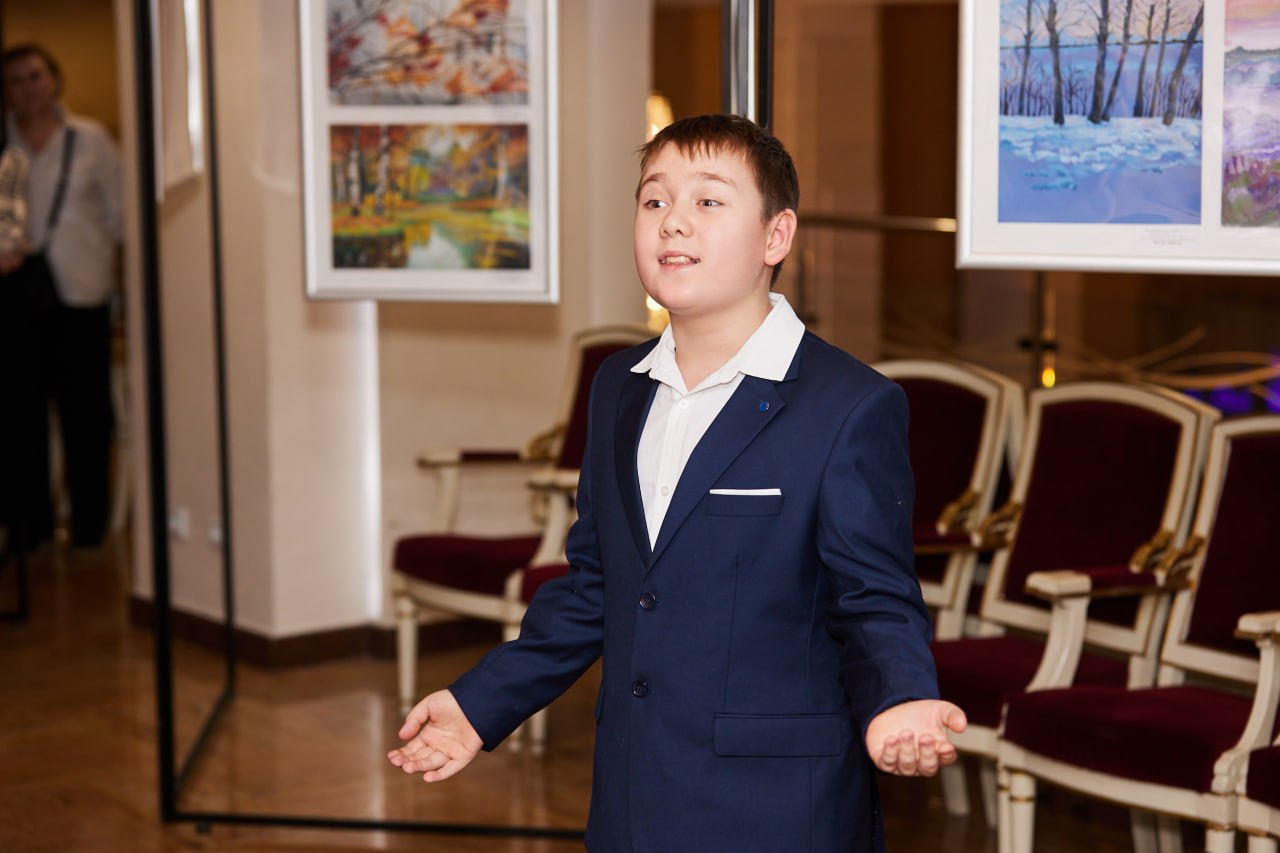 Выставка работ воспитанников Детской школы искусств №2 открылась в Сургутской филармонии Выставка работ воспитанников Детской школы искусств №2 открылась в Сургутской филармонии