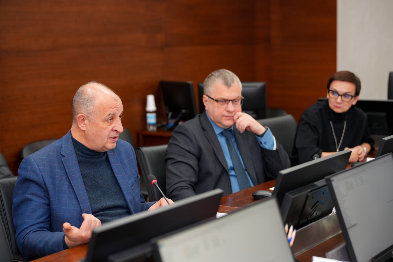 В Думе Ханты-Мансийска прошло заседание комитета по бюджету В Думе Ханты-Мансийска прошло заседание комитета по бюджету