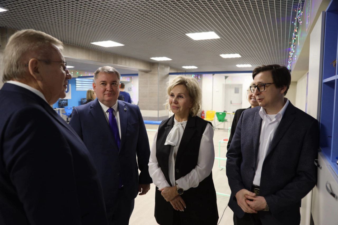 Дмитрий Кощенко: Нижневартовск с рабочим визитом посетил председатель Думы Югры Борис Хохряков Дмитрий Кощенко: Нижневартовск с рабочим визитом посетил председатель Думы Югры Борис Хохряков