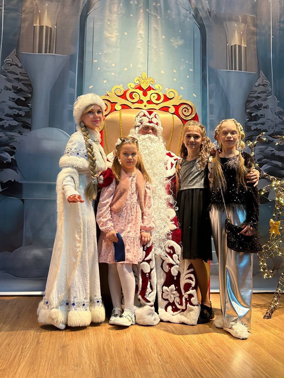 В культурном центре «Юность» прошла главная елка города В культурном центре «Юность» прошла главная елка города