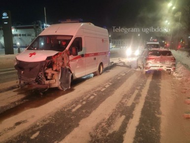 ДТП со скорой устроила неопытная вартовчанка