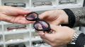 Царапины с очков исчезнут как по волшебству: вот чем нужно обработать линзы