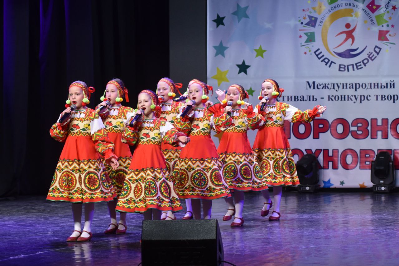 Сразу два Гран-При. Сургутский Образцовый художественный коллектив ансамбль русской народной песни «КОНФЕТКИ-БАРАНОЧКИ» Дворца искусств «Нефтяник» - руководитель Елена Серафимова, стал абсолютным победителем в IV... Сразу два Гран-При. Сургутский Образцовый художественный коллектив ансамбль русской народной песни «КОНФЕТКИ-БАРАНОЧКИ» Дворца искусств «Нефтяник» - руководитель Елена Серафимова, стал абсолютным победителем в IV...