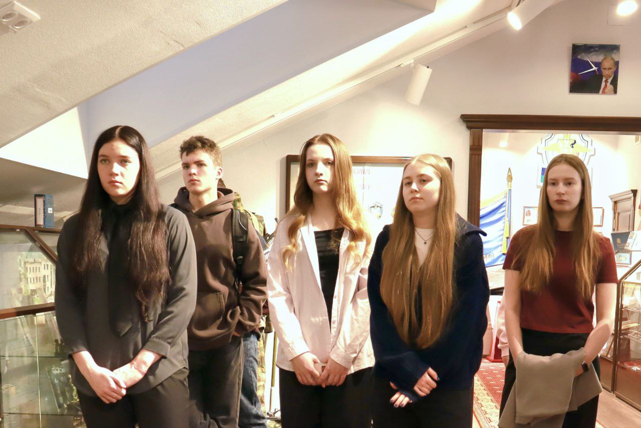 В рамках работы школы молодого следователя музей полиции Югры посетили студенты Югорского государственного университета В рамках работы школы молодого следователя музей полиции Югры посетили студенты Югорского государственного университета