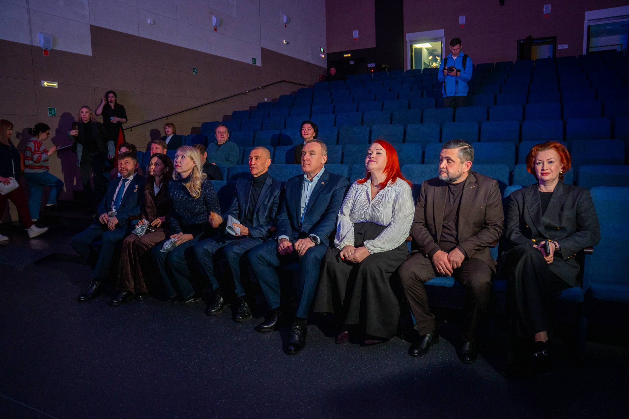 Сегодня губернатор Югры Руслан Кухарук посетил с рабочим визитом Сургутский район Сегодня губернатор Югры Руслан Кухарук посетил с рабочим визитом Сургутский район