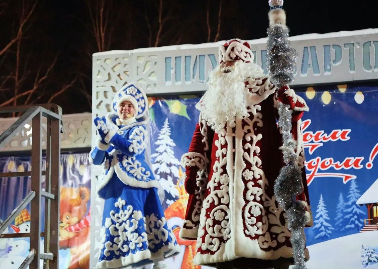 Дмитрий Кощенко: На площади Нефтяников официально открыли новогодний городок! Дмитрий Кощенко: На площади Нефтяников официально открыли новогодний городок!
