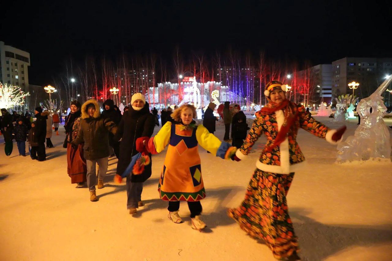 Дмитрий Кощенко: На площади Нефтяников официально открыли новогодний городок! Дмитрий Кощенко: На площади Нефтяников официально открыли новогодний городок!