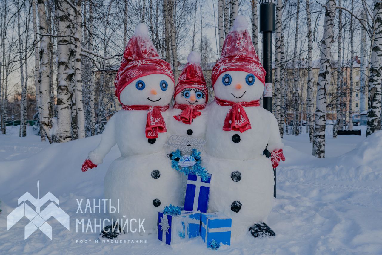 В парке имени Бориса Лосева открылась волшебная Аллея снеговиков