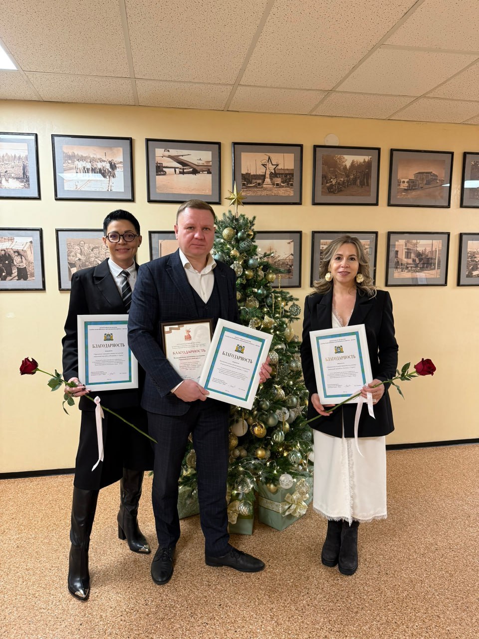 В Администрации города вручили заслуженные награды федерального и регионального уровней В Администрации города вручили заслуженные награды федерального и регионального уровней