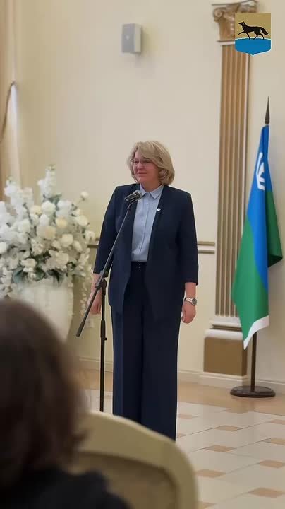 В Сургуте в преддверии Нового года состоялась торжественная церемония вручения ключей от собственного жилья детям-сиротам и детям, оставшимся без попечения родителей