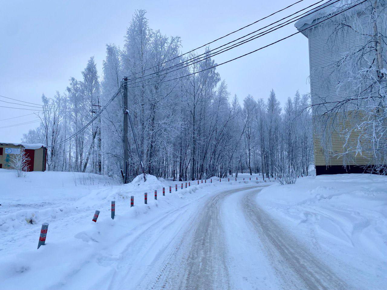 Обсудили вопросы обеспечения освещения возле школы-интерната Обсудили вопросы обеспечения освещения возле школы-интерната