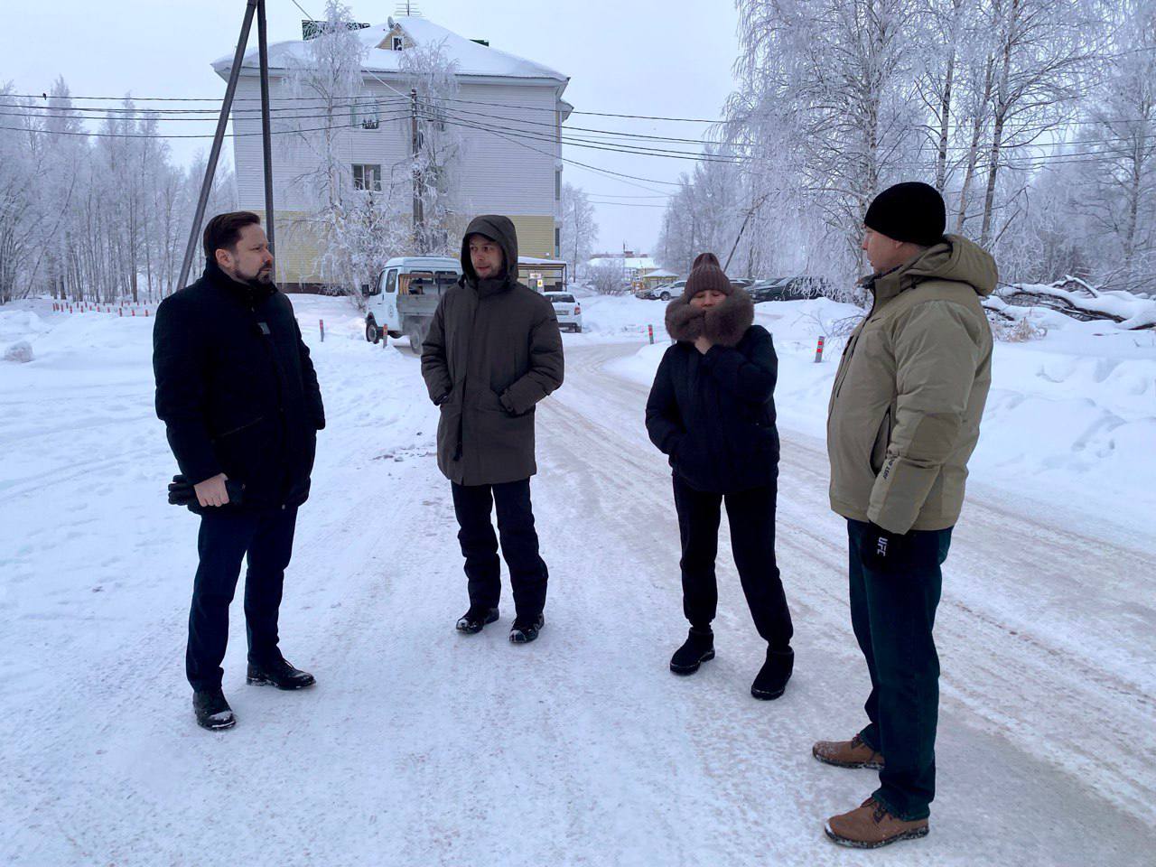 Обсудили вопросы обеспечения освещения возле школы-интерната Обсудили вопросы обеспечения освещения возле школы-интерната