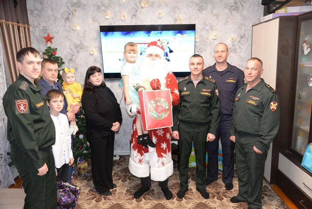 Военнослужащие Управления Росгвардии по ХМАО – Югре исполнили мечту 9-летнего Кирилла из села Тюли Ханты-Мансийского района