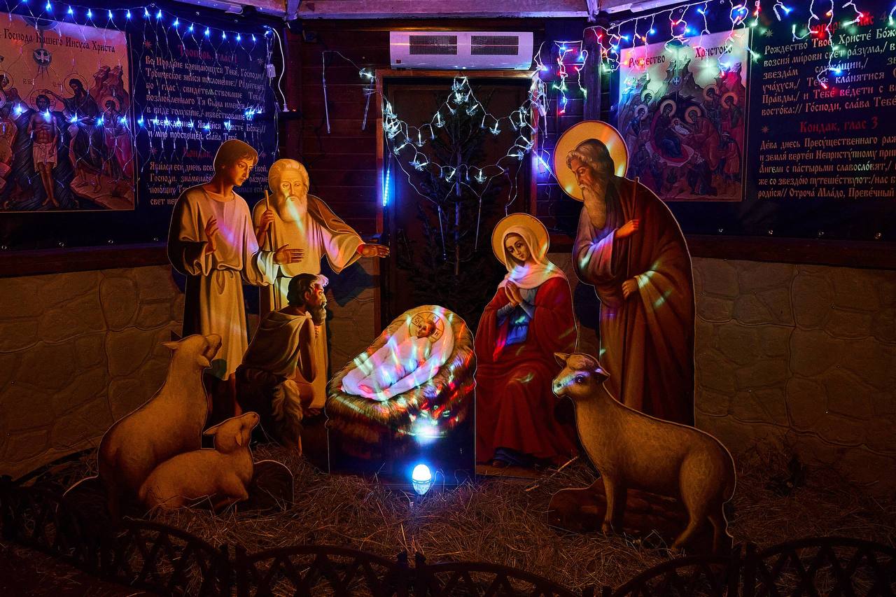 Руслан Кухарук поздравил югорчан с Рождеством Христовым! Руслан Кухарук поздравил югорчан с Рождеством Христовым!