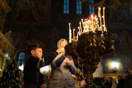 В ночь с 6 на 7 января свыше 3,5 тысяч сургутян встретили Рождество в храмах города