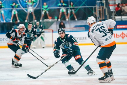 Вперед, «Югра». Продолжаем бороться за первое место в турнирной таблице! Сегодня Мамонты показали невероятный характер и одержали волевую победу над ХК «Магнитка» со счетом 2:1 в серии послематчевых бросков! Дальше — больше!...