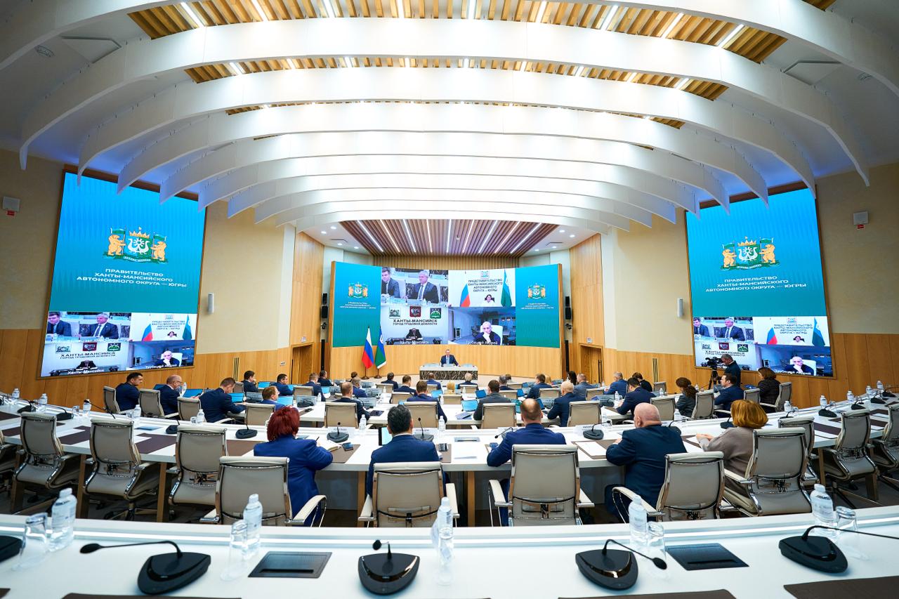 В Югре внесли изменения в региональные государственные программы