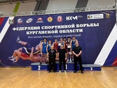 Сургутские воспитанники спортивной школы олимпийского резерва № 1 показали высокие результаты на Первенстве УрФО по греко-римской борьбе среди юношей до 18 лет