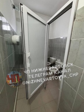 Уютные туалеты для большой и дружной компании в Лицее на Дзержинского