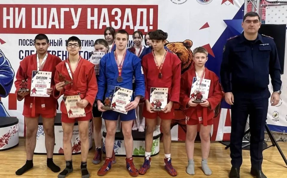 � ������ ���������� ������ ���� ��������� ����������� �����-����������� ����������� ������ � ���� ��� ���� �����, ������������ 15-����� ����������� ������������� �������� ���������� ���������