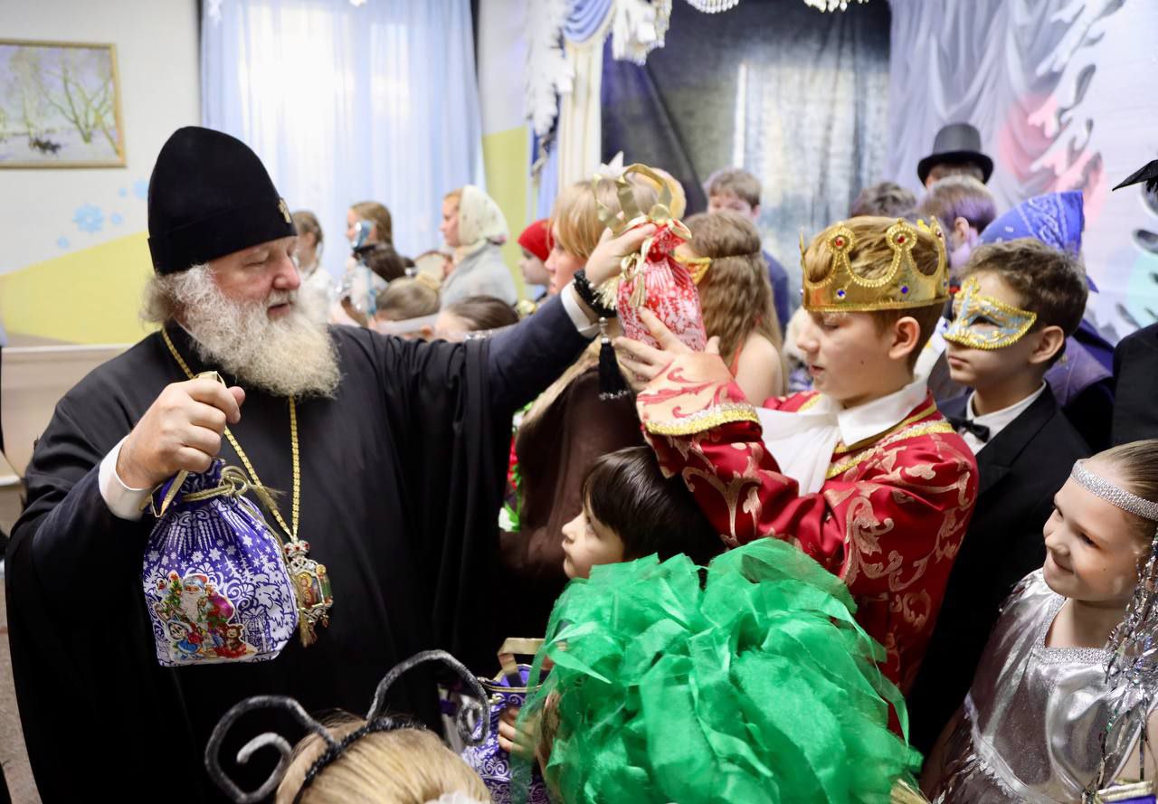 Дмитрий Кощенко: Вместе с владыкой Павлом посетили спектакль «Снежная Королева» в православной гимназии Дмитрий Кощенко: Вместе с владыкой Павлом посетили спектакль «Снежная Королева» в православной гимназии