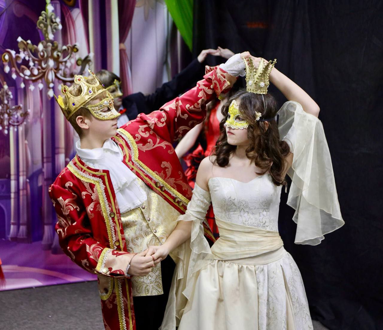 Дмитрий Кощенко: Вместе с владыкой Павлом посетили спектакль «Снежная Королева» в православной гимназии Дмитрий Кощенко: Вместе с владыкой Павлом посетили спектакль «Снежная Королева» в православной гимназии