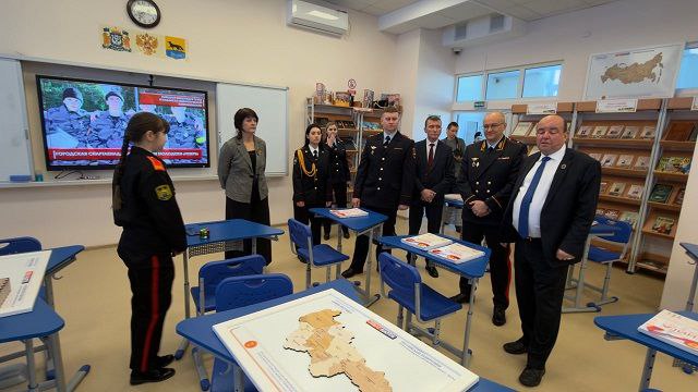 Главный полицейский Югры Сергей Ветохин проверил работу УМВД России по г. Сургуту Главный полицейский Югры Сергей Ветохин проверил работу УМВД России по г. Сургуту