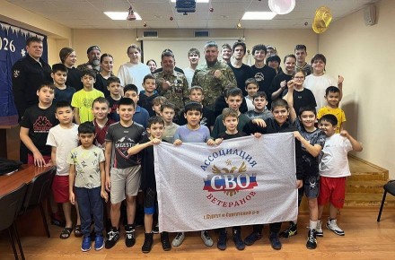 В Сургутском районе полицейский провел урок мужества для воспитанников спортивной школы олимпийского резерва