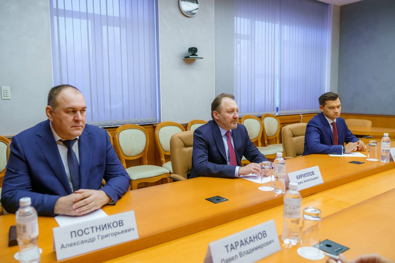 Руслан Кухарук обсудил с заместителем полпреда президента в УрФО подготовку к выборам Руслан Кухарук обсудил с заместителем полпреда президента в УрФО подготовку к выборам