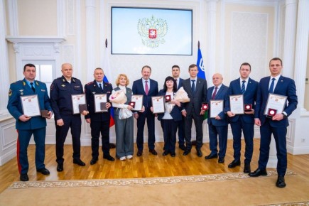 � ���� ��������� ����������� � ������� �� ����� � ������������ 80-����� ������