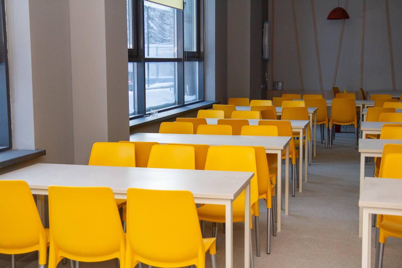 В Ханты-Мансийске ввели в эксплуатацию IT-лицей В Ханты-Мансийске ввели в эксплуатацию IT-лицей