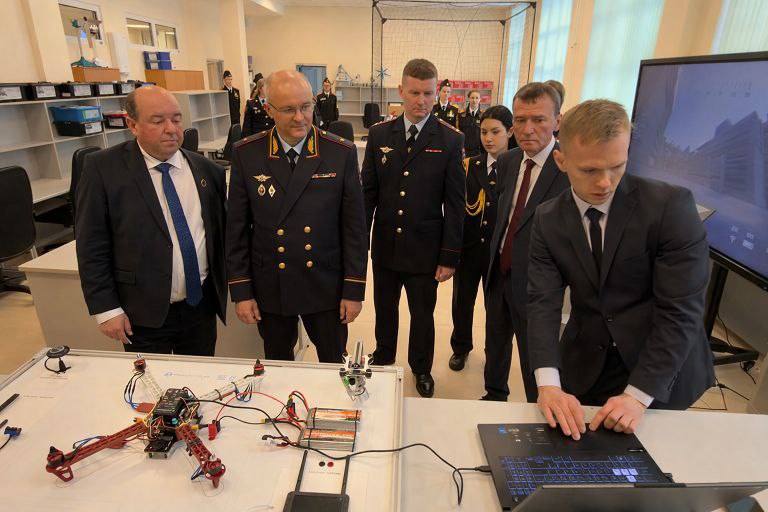 Главный полицейский Югры Сергей Ветохин проверил работу УМВД России по г. Сургуту Главный полицейский Югры Сергей Ветохин проверил работу УМВД России по г. Сургуту