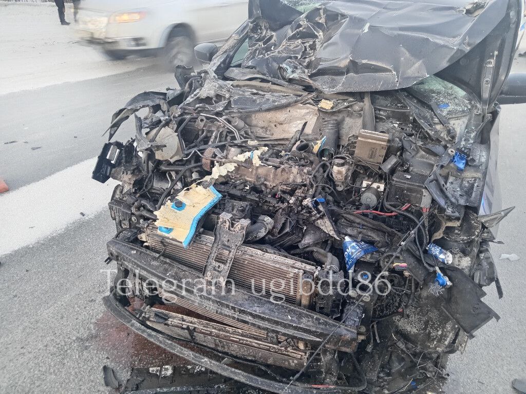 В Пыть-Яхе в аварии пострадала 18-летняя девушка В Пыть-Яхе в аварии пострадала 18-летняя девушка