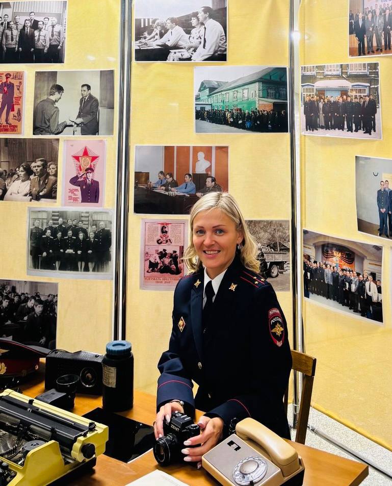 #ПоступилПравильно. Алена Сурикова, инспектор по пропаганде безопасности дорожного движения отдела Госавтоинспекции МОМВД России «Ханты-Мансийский» Сибирский юридический институт МВД России (2004-2009) «День студента – это... #ПоступилПравильно. Алена Сурикова, инспектор по пропаганде безопасности дорожного движения отдела Госавтоинспекции МОМВД России «Ханты-Мансийский» Сибирский юридический институт МВД России (2004-2009) «День студента – это...