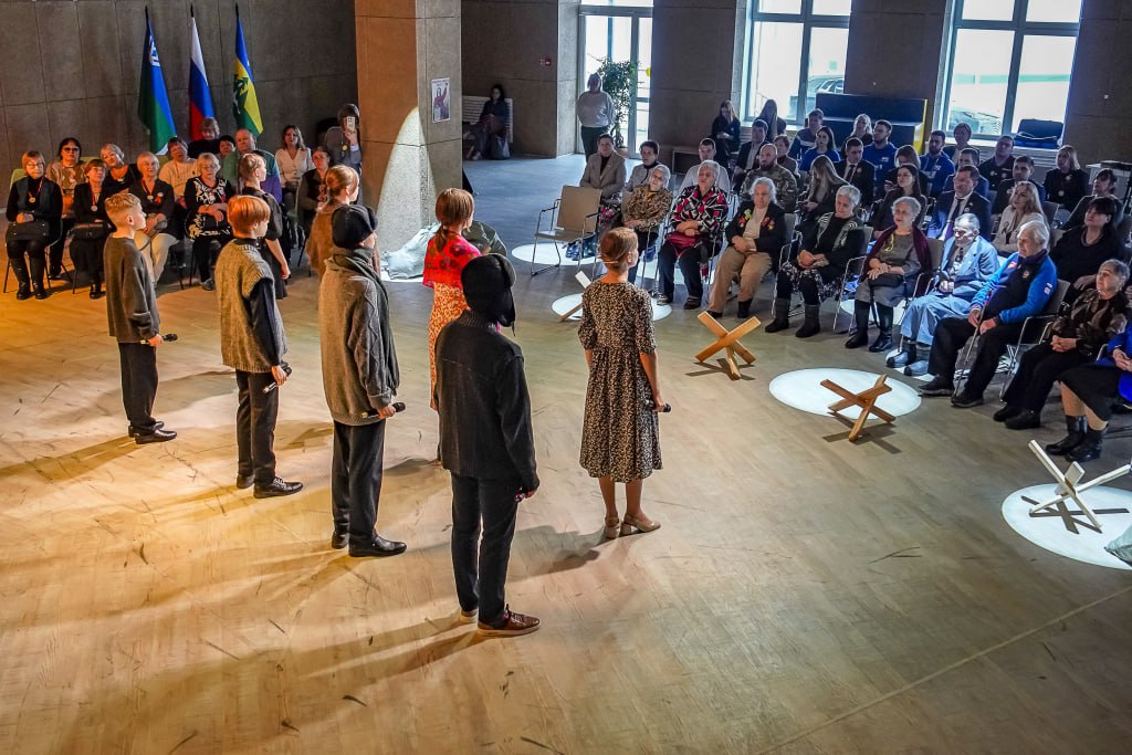 В Ханты-Мансийске депутаты «Единой России» встретились с блокадниками В Ханты-Мансийске депутаты «Единой России» встретились с блокадниками